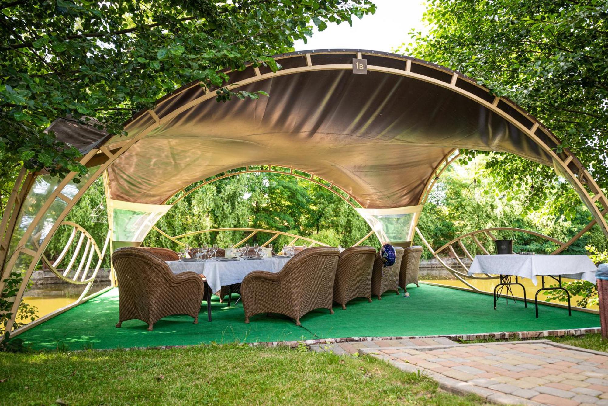 Hotel Butterfly Садове Екстер'єр фото